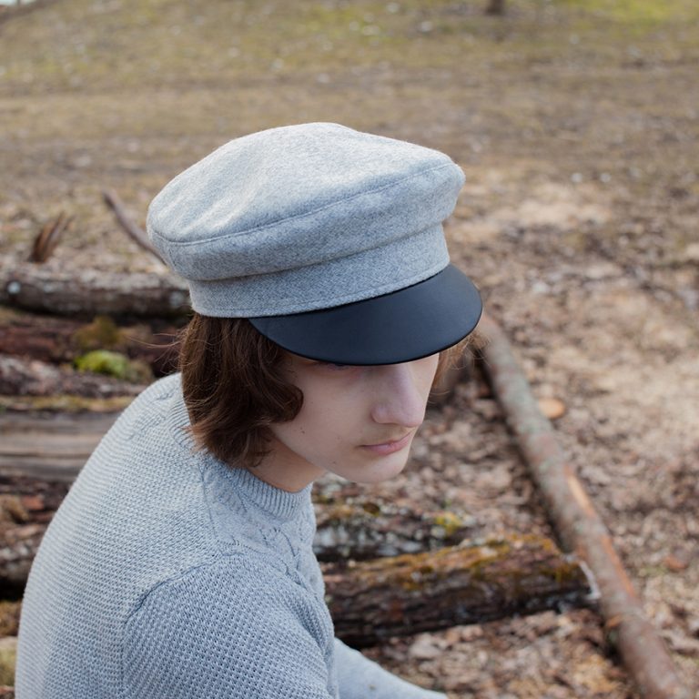 Fiddler caps – sewed by the hostess of Vienkoči